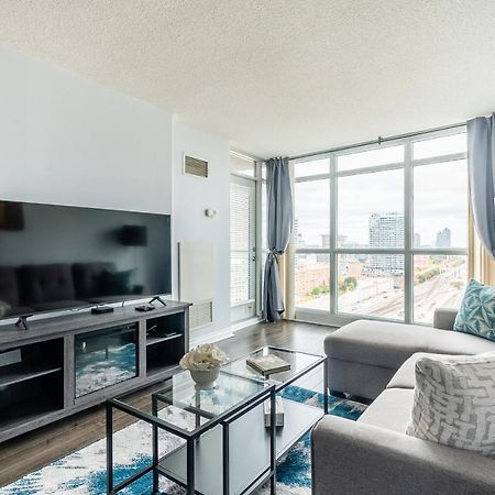 Globalstay Yonge St Condos Торонто Екстериор снимка