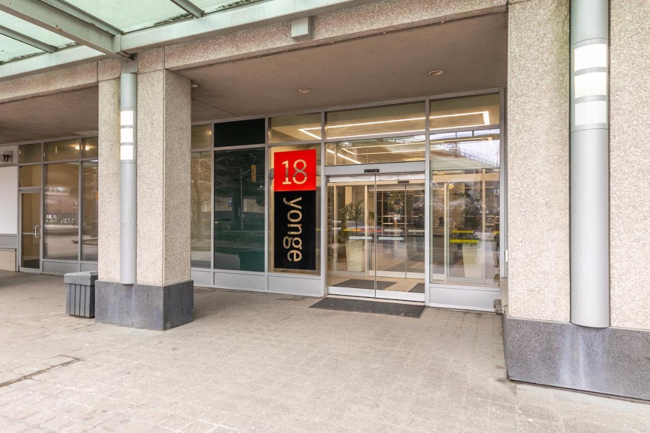 Globalstay Yonge St Condos Торонто Екстериор снимка
