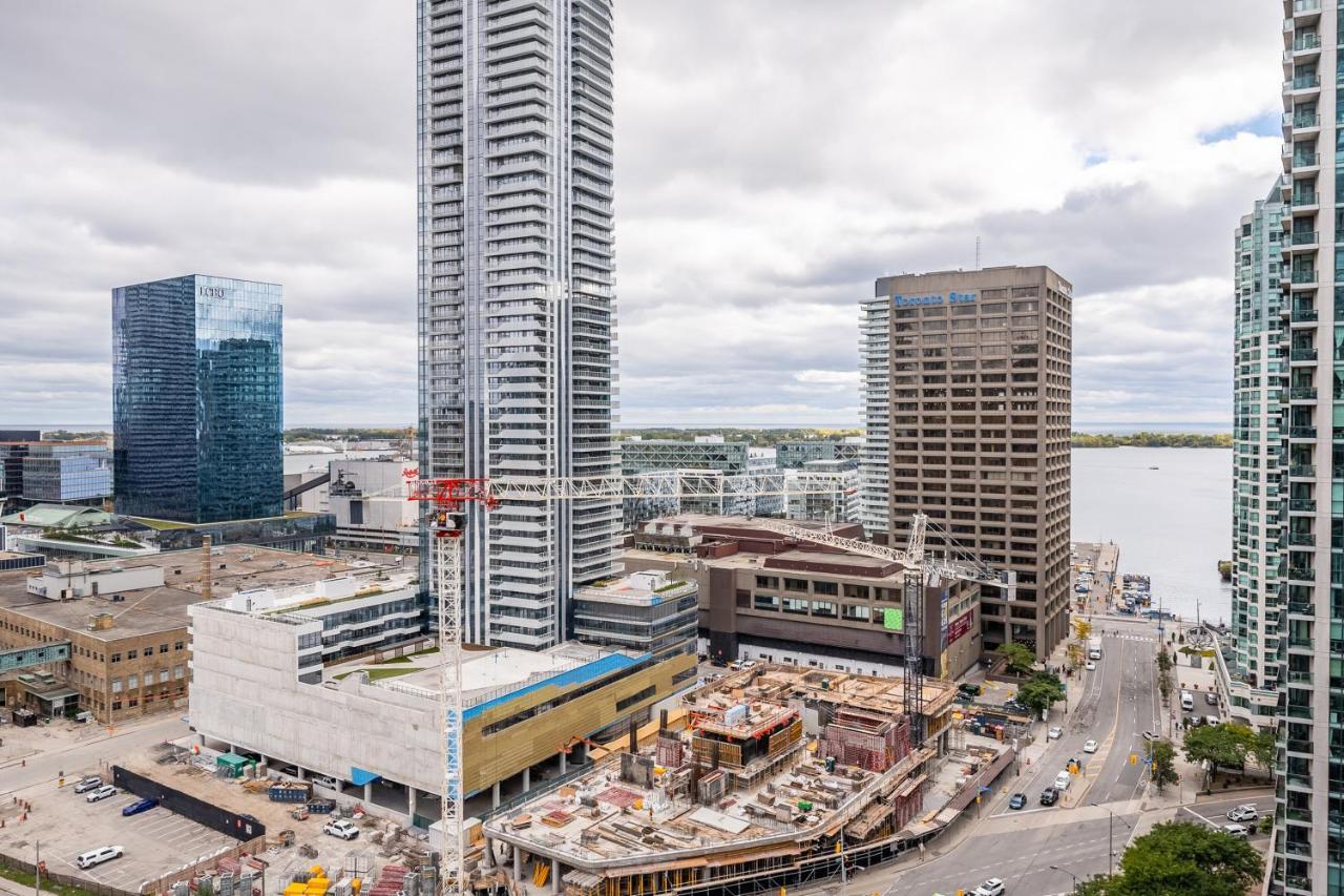 Globalstay Yonge St Condos Торонто Екстериор снимка