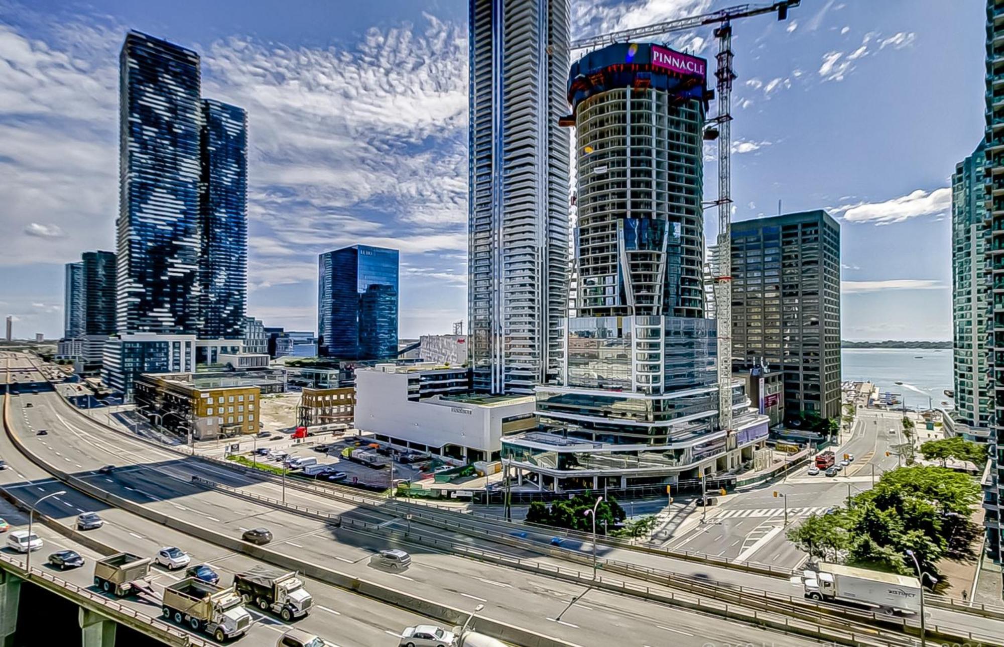 Globalstay Yonge St Condos Торонто Екстериор снимка