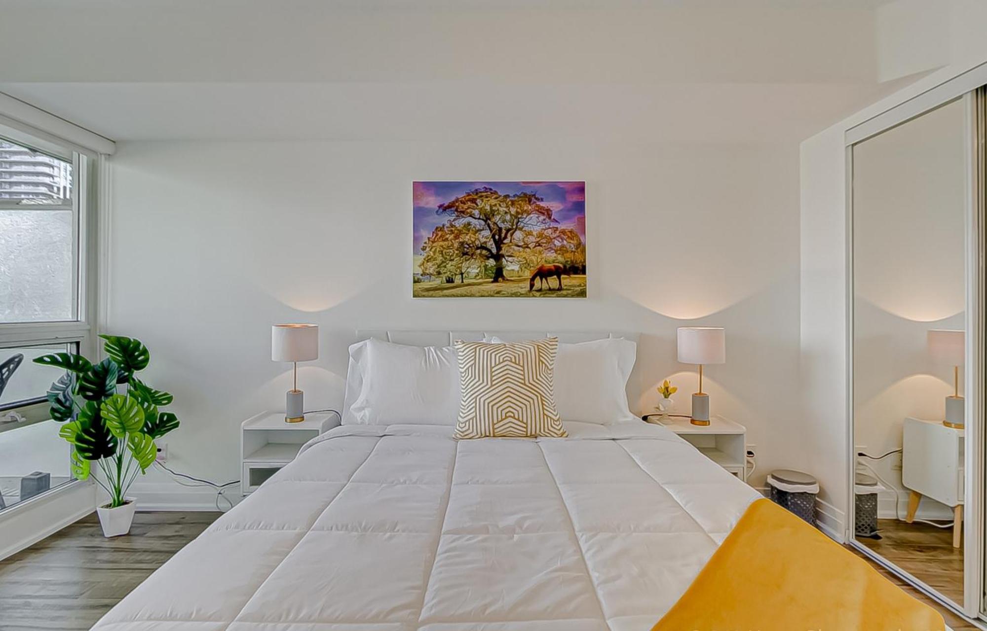 Globalstay Yonge St Condos Торонто Екстериор снимка