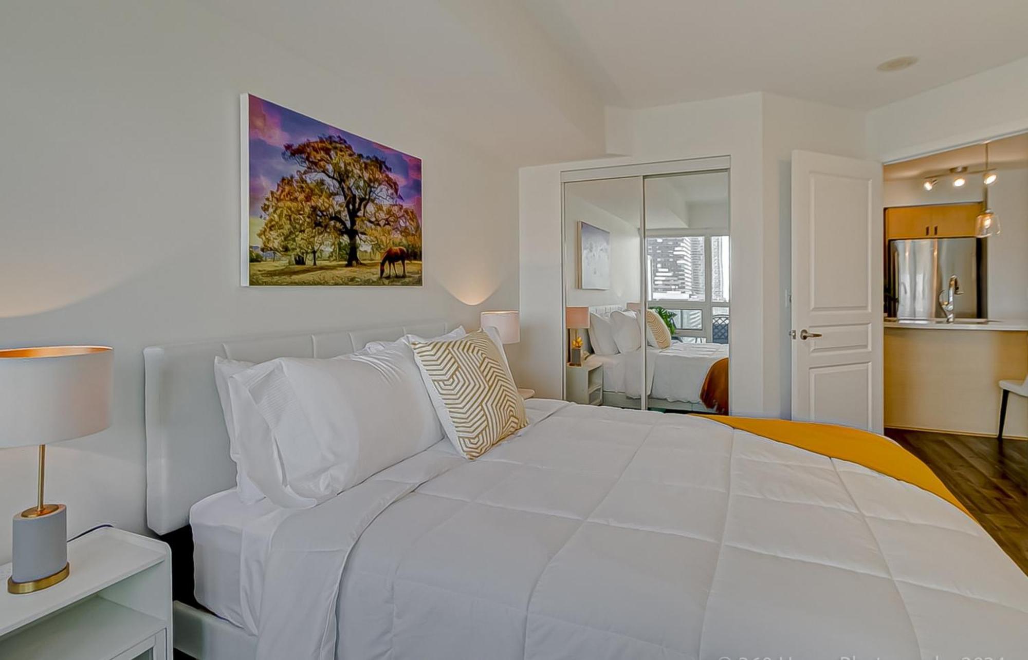Globalstay Yonge St Condos Торонто Екстериор снимка