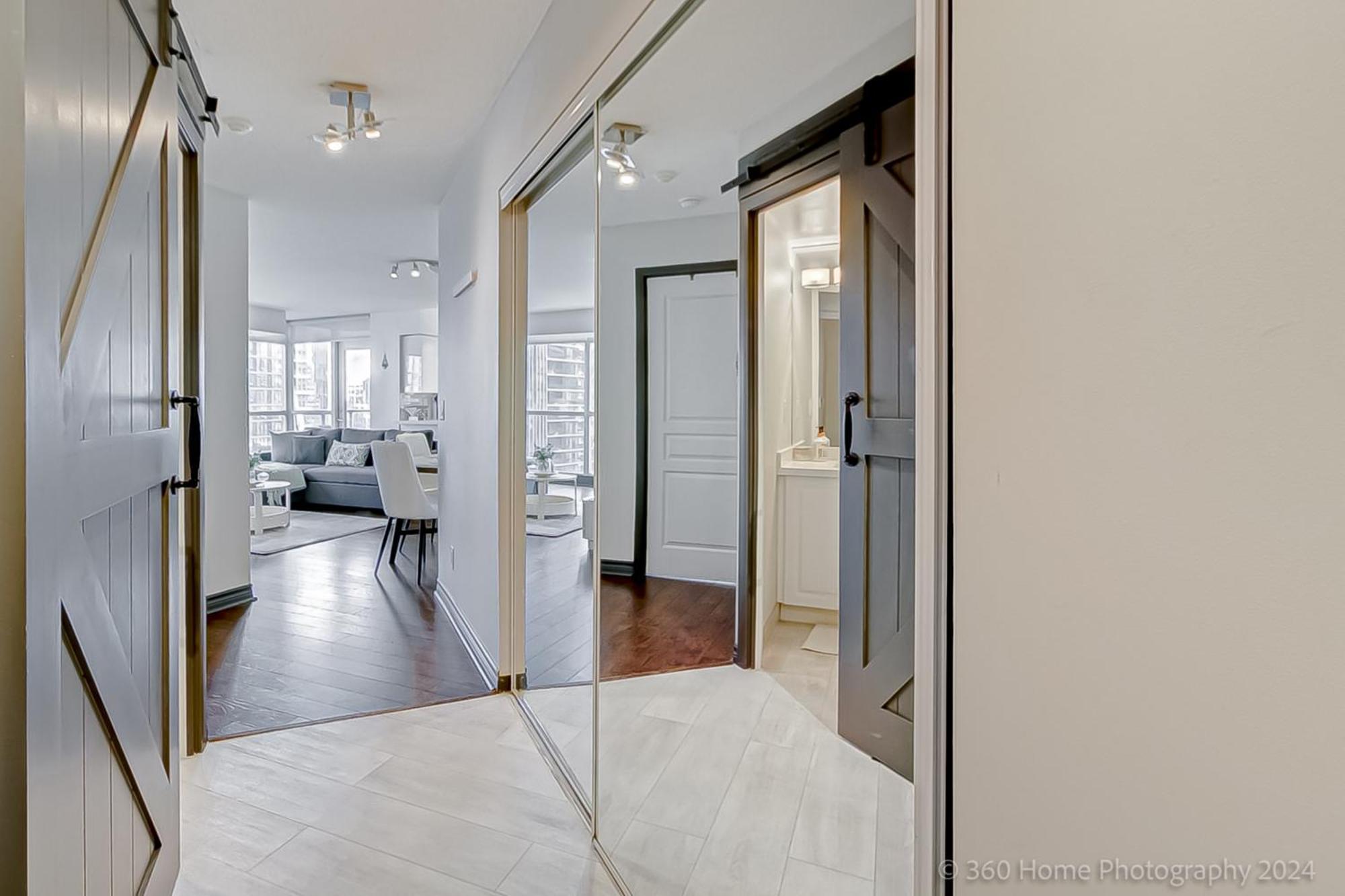 Globalstay Yonge St Condos Торонто Екстериор снимка